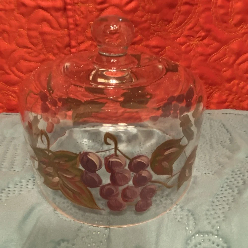 Vintage Clear Glass Round Cheese/butter Cloche Hand‎ Painted Grape Design